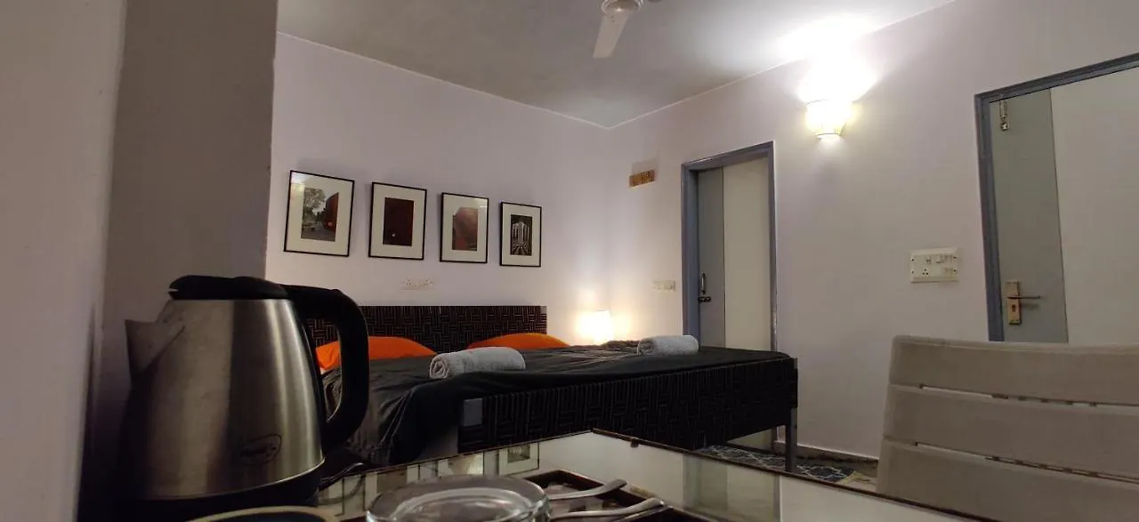 A Pousada J House Near Bhikaji Nova Deli Albergue