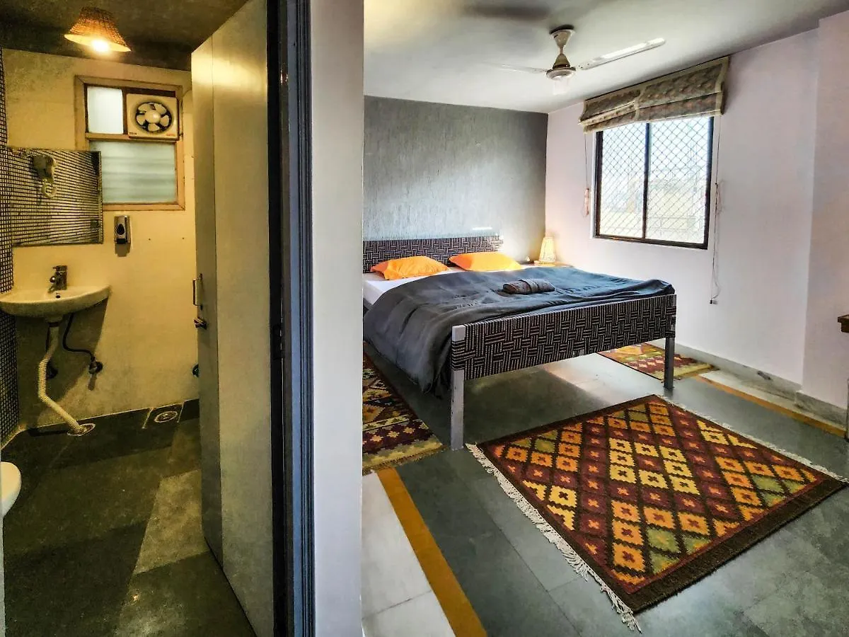 J House Near Bhikaji Hostel New Delhi